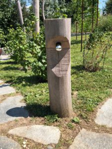 Außenlampe-Robinienrundholz-splintfrei-geschliffen