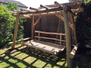 HoolywoodschaukeI aus Robinienholz
